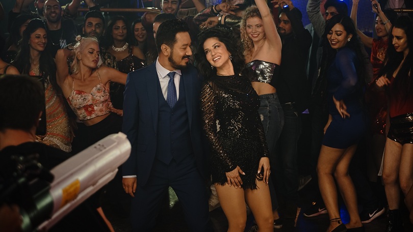 नेपाली गीतमा यसरी नाच्दै छिन् बलिउडकी सन्नी लियोन&nbsp;