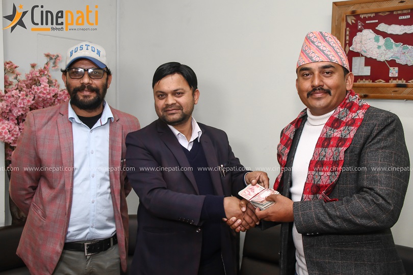 रंगशाला निर्माणमा हुलाक कर्मचारीको सहयोग(भिडियो) 