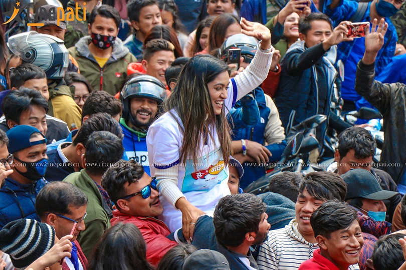 तस्बिरमा 'सेन्टी भाइरस'ले दिएको खुशी!!
