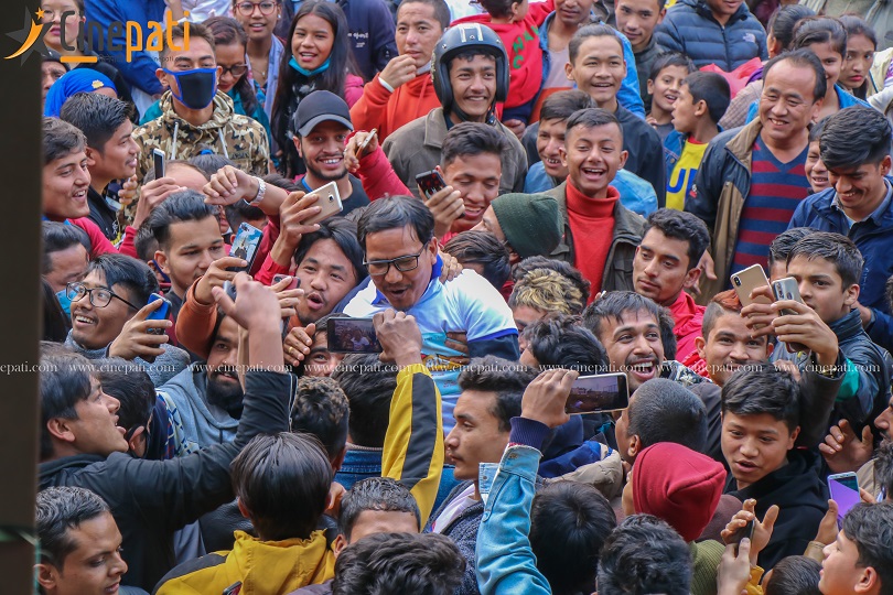 तस्बिरमा 'सेन्टी भाइरस'ले दिएको खुशी!!