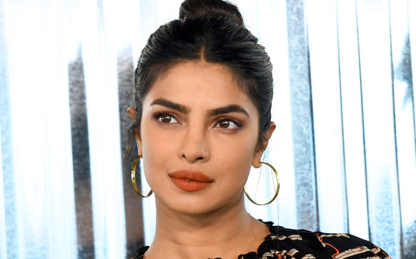 कोरोना विरुद्ध लड्न प्रियंकाले गरिन् १ लाख डलर सहयोग 