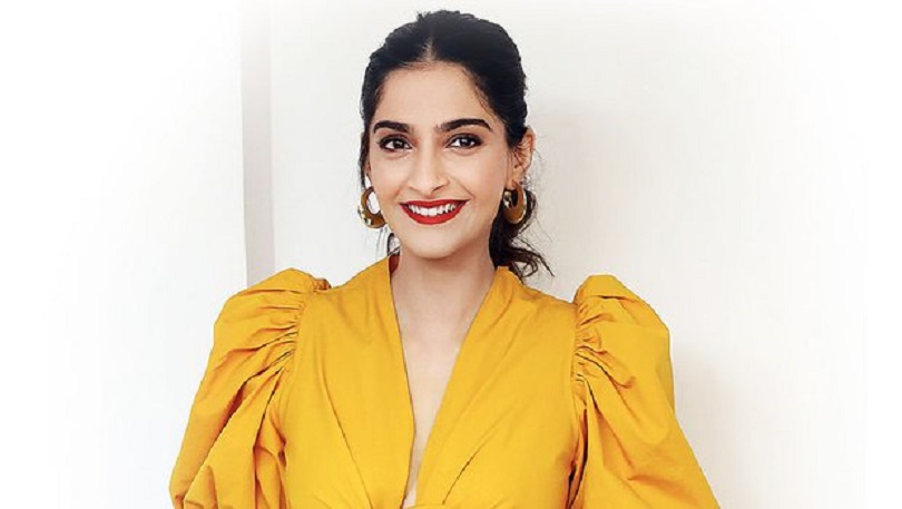 इन्स्टाग्राममा कमेन्ट गर्न नमिल्ने बनाइन् सोनमले 