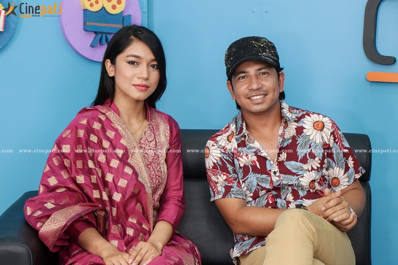 तस्बिरमा 'नमस्कार' जोडी प्रकाश सपुत र कविता नेपाली(भिडियो)