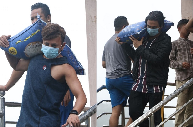 बाढीपहिरो पीडितलाई सहयोग गर्न बागलुङ पुगे पल र दुर्गेश(फोटो फिचर)