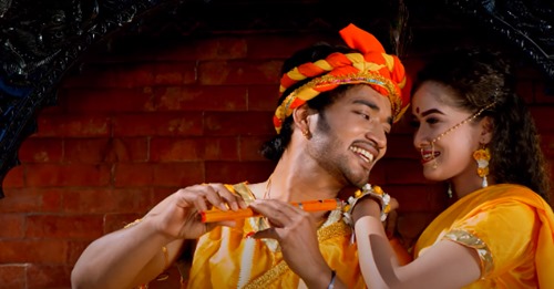 राधा कृष्ण बनेका सुधीर र समीक्षा (भिडियो) 