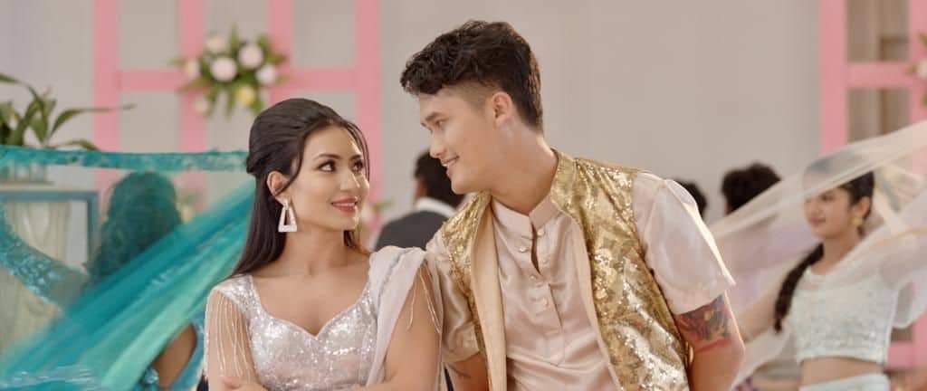 अञ्जु र आशिषको "छुनुमुनु छुनुमुनु " मा कार्टुन क्रुजका आश्मा र सरोज (भिडियो)