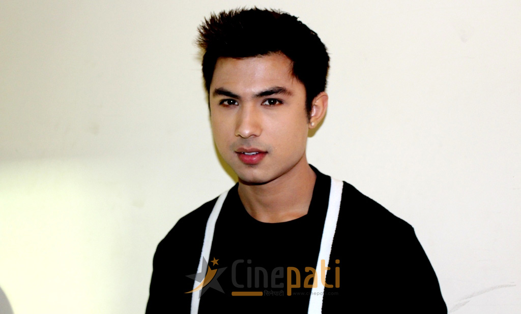 किन गर्छन् अनमोललाई महिला दर्शक माया, पुरुष दर्शक गाली ?