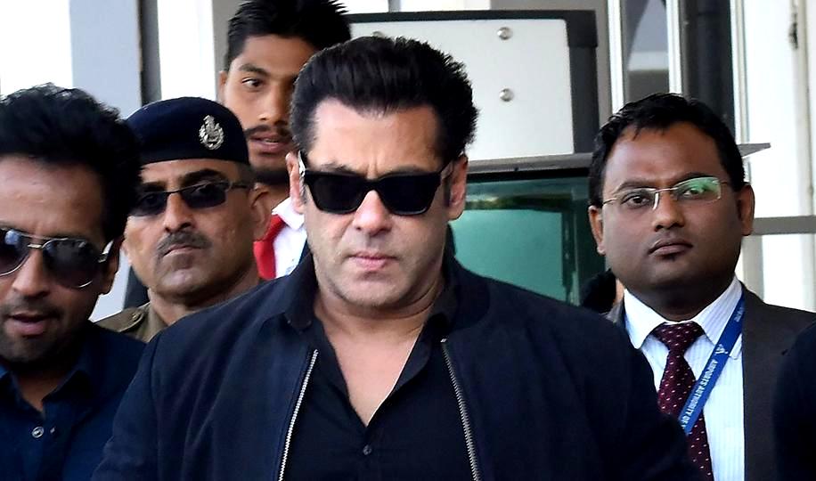'रेस ३'को शूटिंग रोकेर घर फर्के सलमान