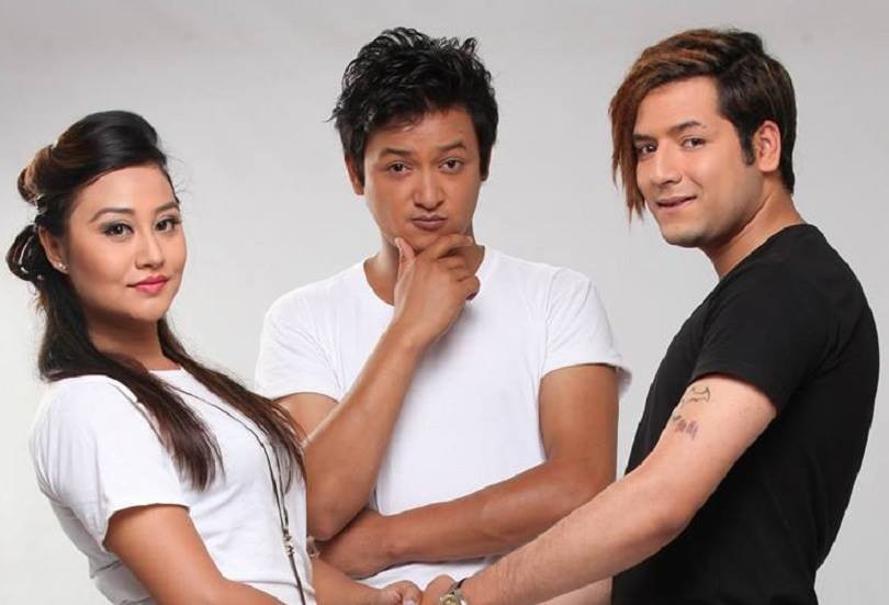 &lsquo;खाली हुँदै गयो गिलास&rsquo; भन्दै &lsquo;मेला&rsquo;मा यसरी नाचे आमेष, अशिष्मा र सलोन 