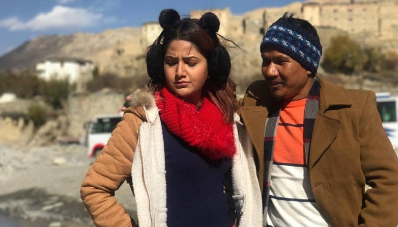 पाँच तस्बिरमा हेर्नुस् वर्षा र बुद्धिको प्रेम (फोटो फिचर)&nbsp;