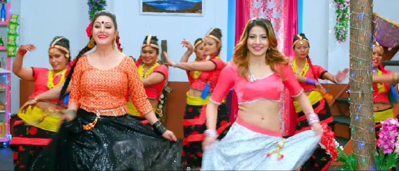 करिष्मा र साम्राज्ञीको ठुम्कालाई दुईमा ३ लाख बढी भ्यु&nbsp;